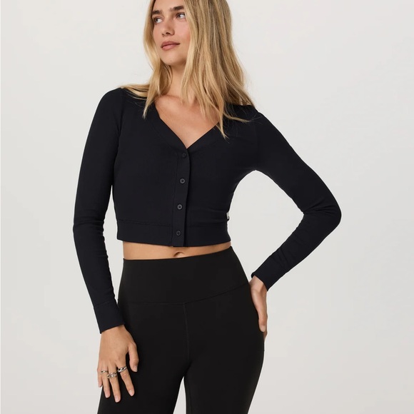 Vuori Black Long Sleeve Pose Mini Cardigan Size Medium - Picture 4 of 9